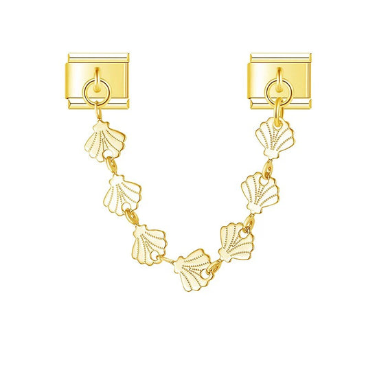 Shell charm necklace